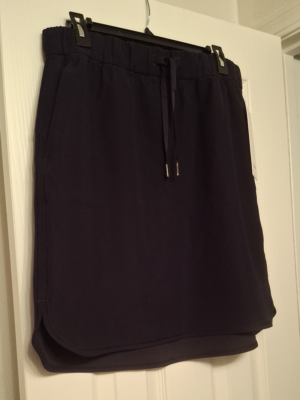Lululemon On the Fly Skirt *Woven Black Size 12
